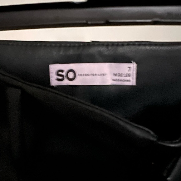 Wide Leg Leather Pants - Picture 3 of 4